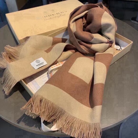 Burberry Accessories - Burberry Heritage-Inspired Scarf